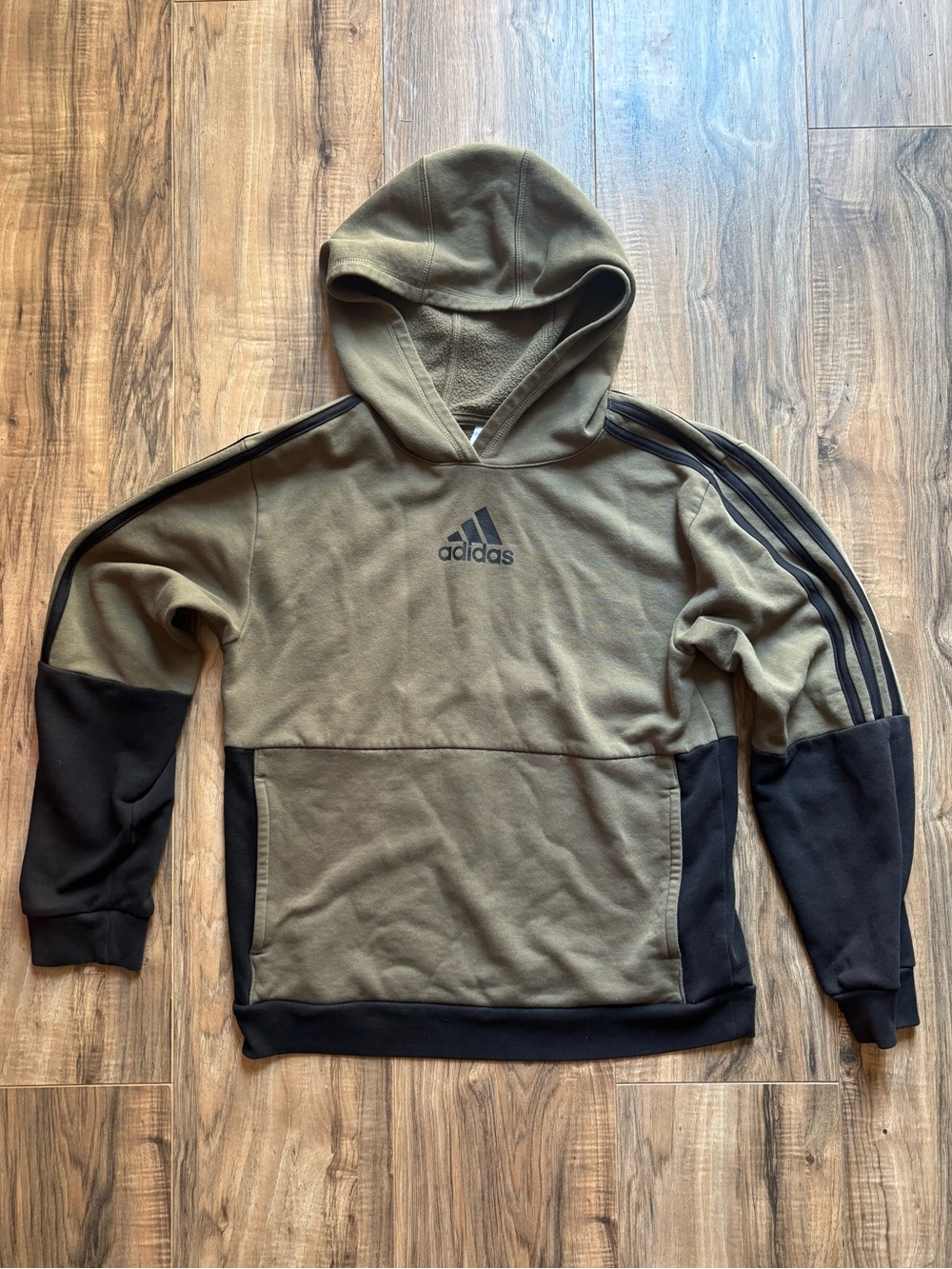 Adidas Boy’s Olive & Black Hooded Sweatshirt with Stripe Detail Kid’s Size 14/16